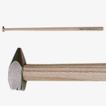 Hammer mit kleinem Kopf und langem Stiel